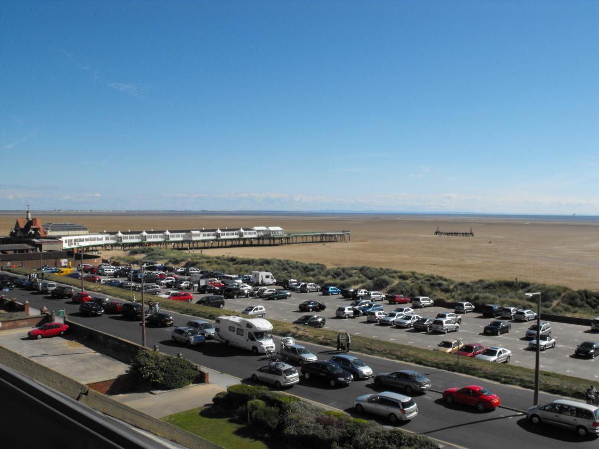 Monterey Beach Hotel Lytham St Annes Exteriör bild